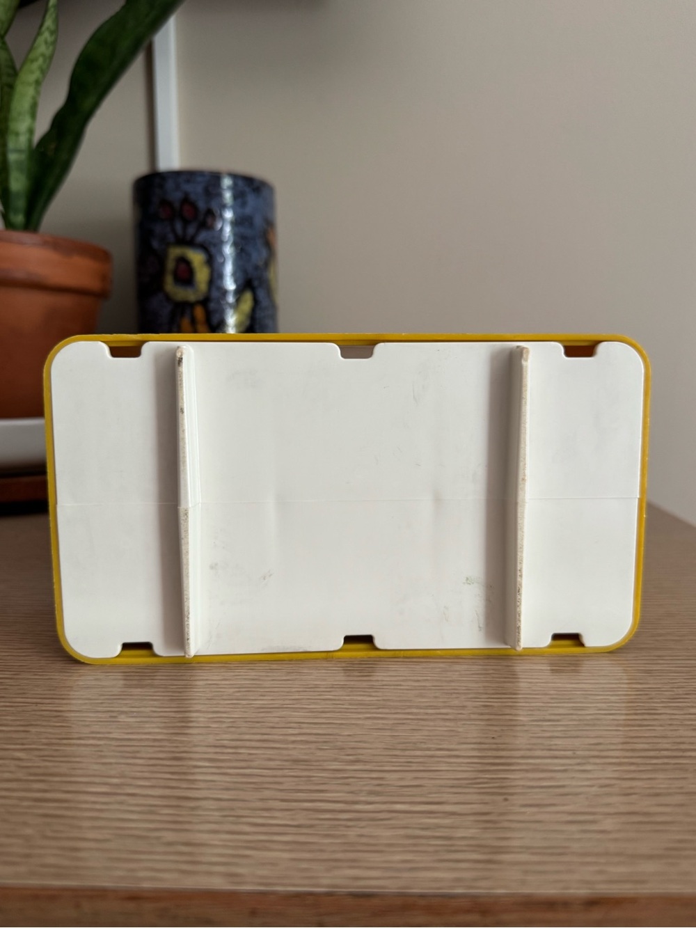 70s Vintage Yellow & White Plastic Utensil/Accessory Caddy - Picture 6 of 9
